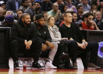 El rapero Drake no se perdió a sus Raptors.