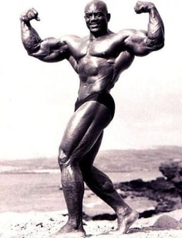 Nacido en Pinar del Ro (provincia cubana) y conocido como "El Mito". Es el nico que pudo decir que super a Arnold Schwarzenegger en una competicin para Mr. Olympia. Falleci el 12 de noviembre de 2012 en Chicago, Estados Unidos, por una insuficiencia renal.