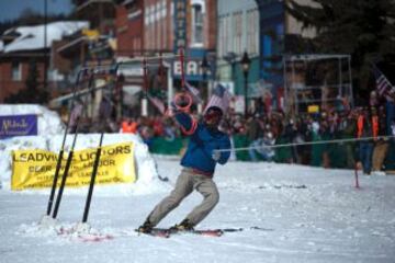 Este fin de semana se ha desarrollado en la calles de Leadville, Colorado; la 68 edición de la carrera anual de Skijoring 