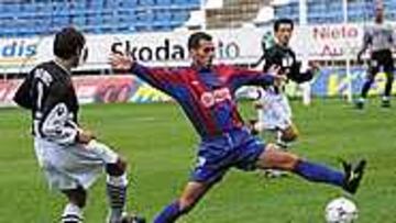 EMPATE AL FINAL. El Badajoz igualó un encuentro que perdía por 0-2 a falta de diez minutos.