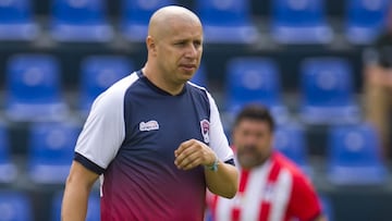 Adolfo Bautista: &quot;Muchos jugadores no saben lo que representa Chivas&quot;