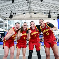 España pasa invicta a las semifinales de la Copa de Campeones
