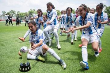 Action photo during the match Pachuca vs Tijuana Womens, Corresponding Final of Tournament 2016-2017 of the League BBVA Bancomer MX. 

Foto de accion durante el partido Pachuca vs Tijuana Femenil, Correspondiente a la Final  del Torneo 2016-2017 de la Liga BBVA Bancomer MX, en la foto:   Festejo Pachuca Femenil Campeon

22/04/2017/MEXSPORT/Javier Ramirez