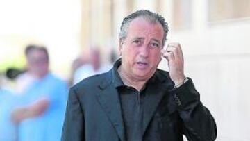 <b>MUCHO TRABAJO. </b>Fernando Roig quiere garantizar el futuro del club.