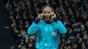 Las claves arbitrales de LaLiga: Fin a los ‘penaltitos’ y cambios en el uso del VAR