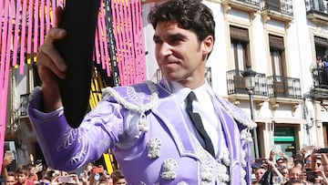 Más problemas para Cayetano Rivera: profanan y roban en la tumba de Paquirri