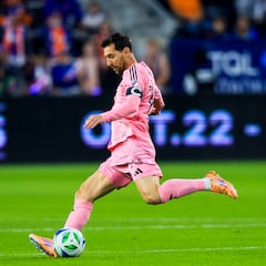 Messi llega a las 1,300