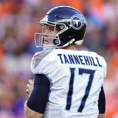 Titans firma a Ryan Tannehill por cuatro temporadas