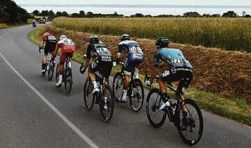 El pelotón durante la primera etapa del Tour de Francia 2021.