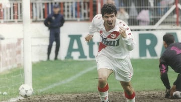 On&eacute;simo celebra uno de sus goles con el Rayo.