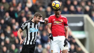 Soccer Football - Premier League - Newcastle United vs Manchester United - St James' Park, Newcastle, Britain - February 11, 2018 Manchester United’s Alexis Sanchez in action with Newcastle United's Paul Dummett REUTERS/Scott Heppel