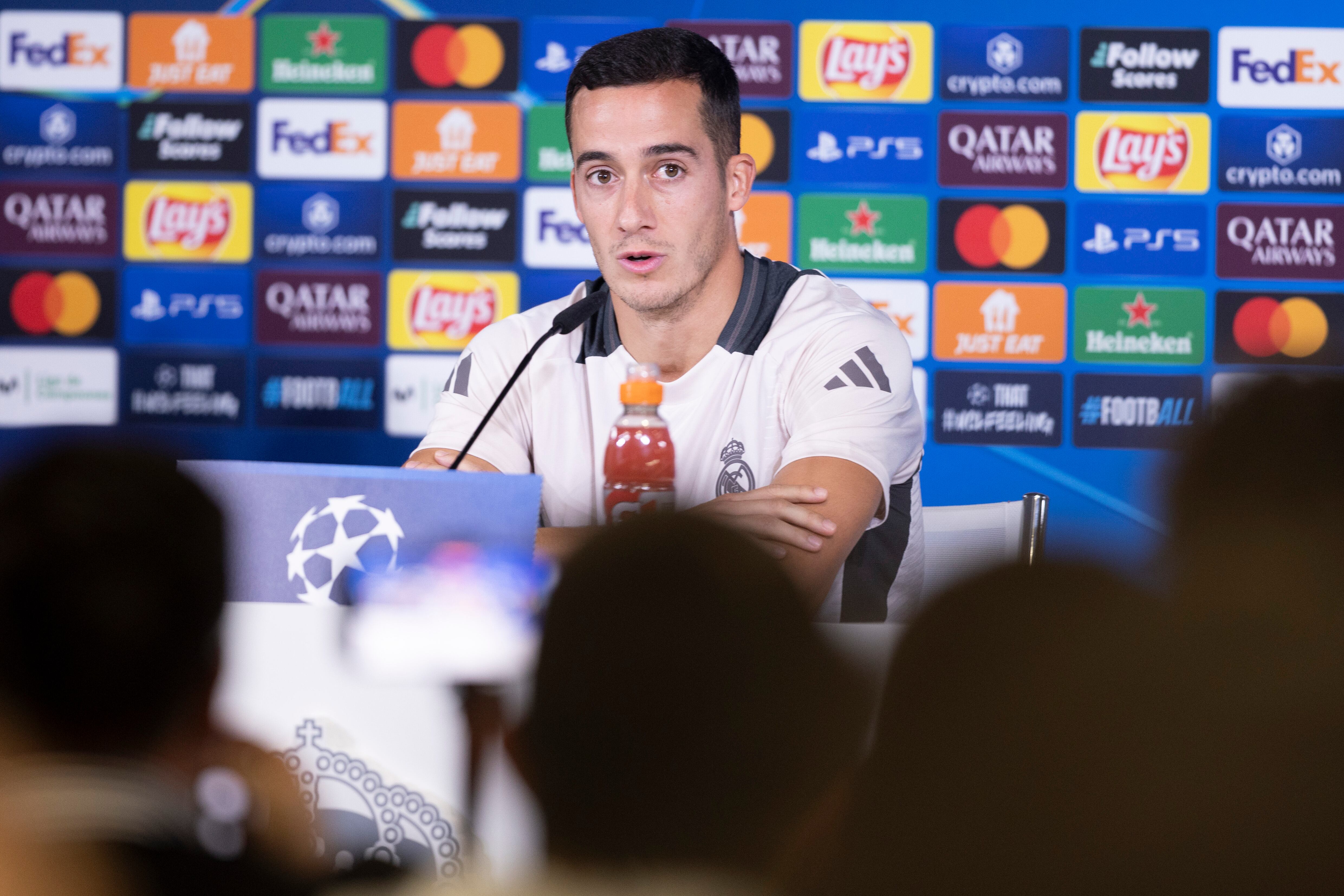 لوكاس فاسكيز يؤكد سعادته في ريال مدريد ويتجنب الحديث عن مستقبله