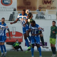 Un Deportivo sobrio ante un Racing de ida y vuelta