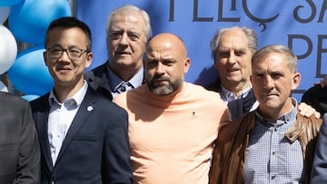 Manolo y Garagarza intentan despertar a Chen antes de que sea tarde