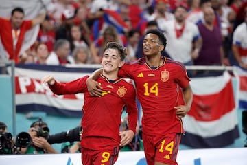 El joven centrocampista del Barcelona realizó una exhibición en el duelo frente a la selección de Costa Rica y se con el gol que anotó se ha convertido en uno de los jugadores más jóvenes en hacerlo en un Mundial.