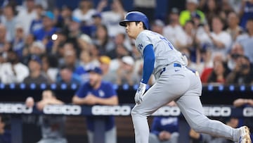 MIAMI, FLORIDA - SEPTEMBER 18: Shohei Ohtani #17 of the Los Angeles Dodgers singles during the first inning against the Miami Marlins at loanDepot park on September 18, 2024 in Miami, Florida. Carmen Mandato/Getty Images/AFP (Photo by Carmen Mandato / GETTY IMAGES NORTH AMERICA / Getty Images via AFP)