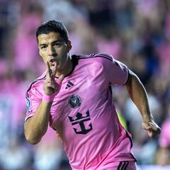 Who can challenge Luis Suárez for MLS top scorer award?