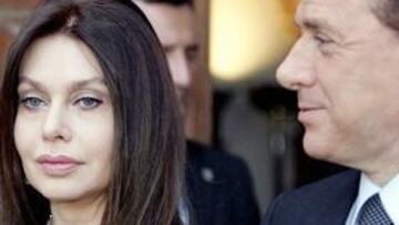 <strong>ESCÁNDALO A LA ITALIANA.</strong> Berlusconi y su mujer están protagonizando el gran culebrón de la vida social italiana.