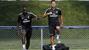 Mendy y Hazard, este verano.