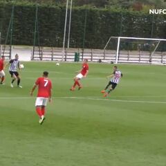 Pónganse cómodos porque golazos así no se ven todos los días: genialidad total de Carroll