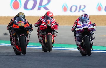 Increíble duelo a tres entre Jorge Martín, Brad Binder y Francesco Bagnaia durante el Gran Premio de Tailandia de Moto GP.