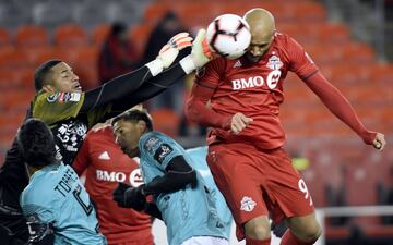El partido fue duro, con dominio total de Toronto en el tema de posesión de balón y jugadas de peligro, pero de poco les sirvió