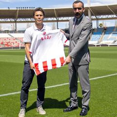 Rubi suple a José Gomes en el banquillo del Almería