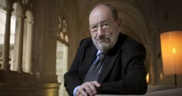 La literatura también perdió a uno de sus mitos con la muerte del reconocido escritor, filósofo y profesor de universidad italiano, Umberto Eco. El autor de la famosa obra "El nombre de la rosa" falleció el 19 de febrero a los 84 años en su casa de Milán afectado desde hacía varios años por un cáncer. 