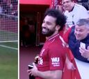 Te alegrará el día: Salah viendo cómo su hija le hacía el padre más feliz ante 60.000 personas