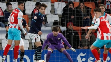 La selección Sub-21 valora reclutar a Mikel Santos