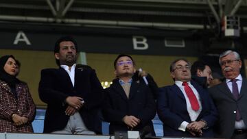 Al Thani, con Jonh Jiang,