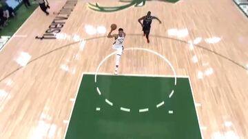 Dicen que sería un 50 en un concurso de mates y lo ha hecho en playoffs: Giannis volando