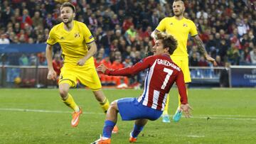 Griezmann, en el momento de macar uno de los dos goles ante el Rostov.