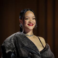 Meet the newest Smurffette: Rihanna