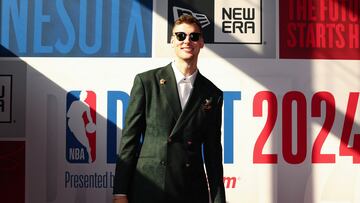NEW YORK, NEW YORK - JUNE 26: Kyle Filipowski arrives prior to the first round of the 2024 NBA Draft at Barclays Center on June 26, 2024 in the Brooklyn borough of New York City. NOTE TO USER: User expressly acknowledges and agrees that, by downloading and or using this photograph, User is consenting to the terms and conditions of the Getty Images License Agreement.   Sarah Stier/Getty Images/AFP (Photo by Sarah Stier / GETTY IMAGES NORTH AMERICA / Getty Images via AFP)
