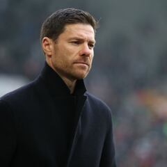 How much will Liverpool and Bayern Munich have to pay Bayer Leverkusen for head coach Xabi Alonso?
