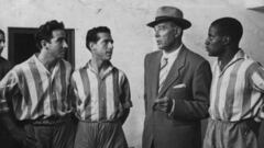 Pedro Baz&aacute;n es el segundo por la izquierda. A su lado, con sombrero, Ricardo Zamora.