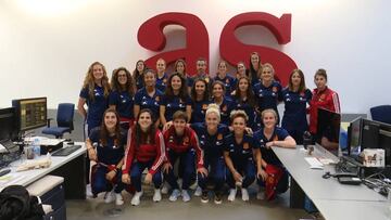 La selección femenina visitó AS antes de disputar el Mundial