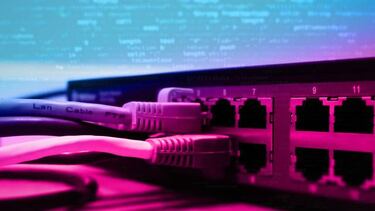 Coronavirus: teleoperadoras aconsejan evitar el juego online durante el horario laboral