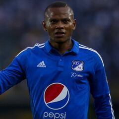 'Manga' Escobar dura un mes en Letonia y se regresa a Brasil