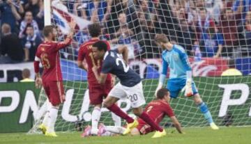 1-0. Rémy anota el primer tanto.