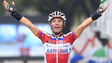 Joaquim "Purito" Rodríguez celebra su victoria en el Giro de Lombardía 2013.