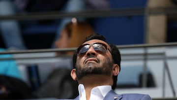Abdullah Al Thani, en el palco de La Rosaleda.