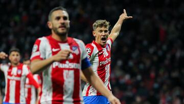 Koke y Marcos Llorente, ante el Milan.