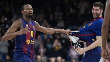 Kevin Punter celebra una acción con Darío Brizuela.