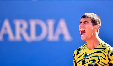 Victoria de Carlos Alcaraz sobre Stefanos Tsitsipas en la final del Conde de God¨® 2023.