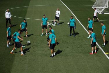 Zidane won't gamble with Carvajal and Isco against Bayern