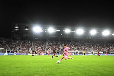 NYT reveal how Trump encouraged Infantino to change venue of 2026 World Cup draw