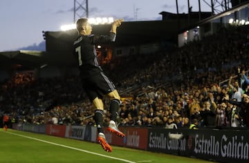 0-2. Cristiano Ronaldo celebró el segundo gol.