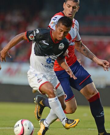 Surgió de la cantera 'felina', pero se mantuvo de equipo en equipo. Actualmente es jugador de Lobos BUAP. 